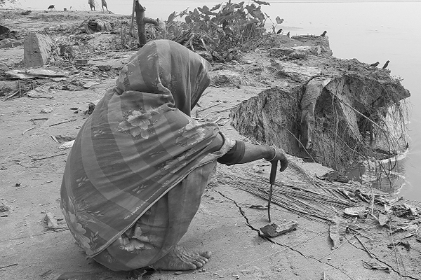 থামছে না তিস্তার ভাঙন