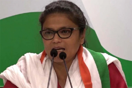 তৃণমূলে যোগ দিলেন আসামের কংগ্রেস সাংসদ সুস্মিতা দেব