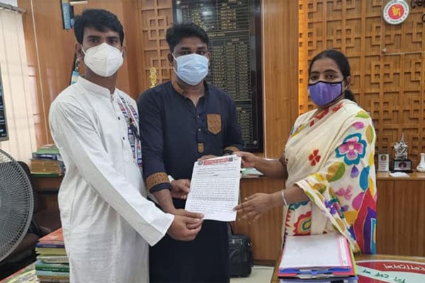 সিরিজ বোমা হামলাকারীদের বিচারের দাবিতে গোপালগঞ্জে মানববন্ধন