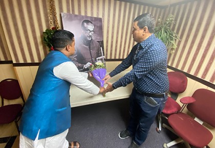 বঙ্গবন্ধুর প্রতিকৃতিতে ফোবানার শ্রদ্ধাঞ্জলি