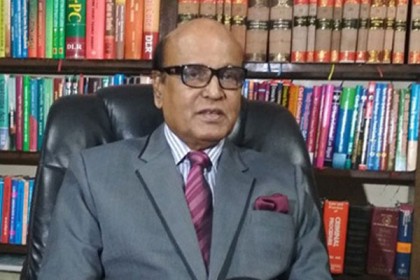 হাসপাতালে খন্দকার মাহবুব 