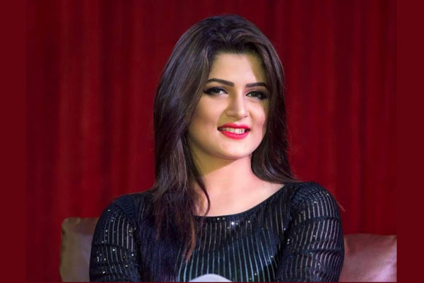 বিচ্ছেদের গুঞ্জন উড়িয়ে শ্রাবন্তী-অভিরূপের অন্তরঙ্গ উৎসবের ছবি প্রকাশ্যে
