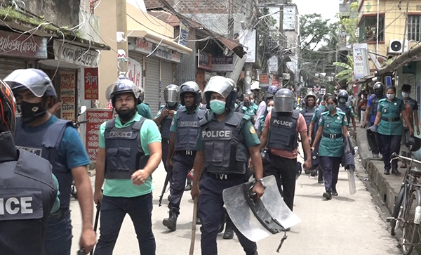 বরিশালে গুলি, হামলা ও সংঘর্ষের ঘটনায় পৃথক দুটি মামলা, আওয়ামী লীগের ১২ নেতাকর্মী গ্রেফতার