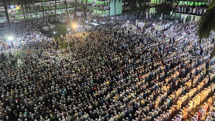 আল্লামা বাবুনগরীর জানাজায় লাখো মানুষের ঢল