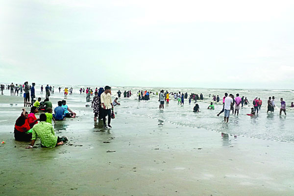 খুলে দেওয়া হয়েছে পর্যটন কেন্দ্র