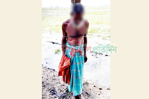 তুচ্ছ ঘটনায় কৃষককে গাছে বেঁধে পেটালেন ইউপি সদস্য!
