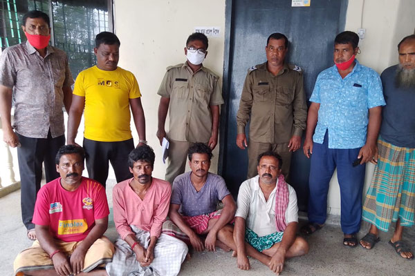 সীমান্তে প্রবেশ করে মাছ ধরার অপরাধে ৪ ভারতীয় জেলে আটক