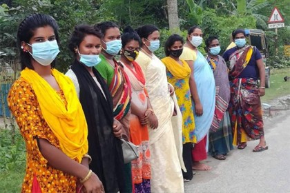 'লৈঙ্গিক' জটিলতায় ভ্যাকসিনের বাইরে থাকছে তৃতীয় লিঙ্গের মানুষ