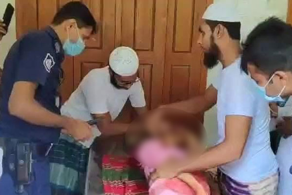 কুষ্টিয়ায় সানসেট ভেঙে চাপা পড়ে মাদ্রাসা ছাত্র নিহত 