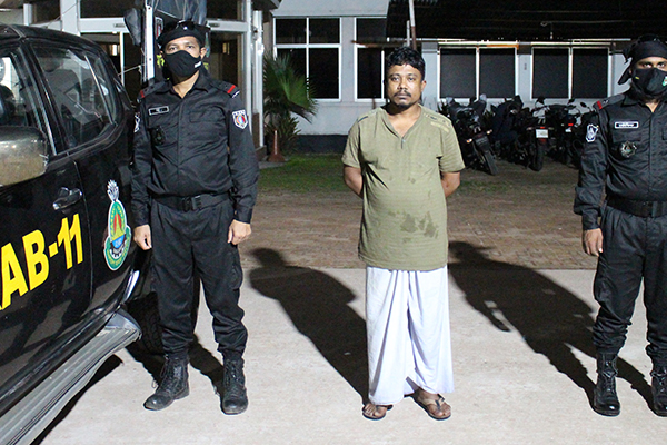 নারায়ণগঞ্জে ইয়াবাসহ মাদক ব্যবসায়ী গ্রেফতার