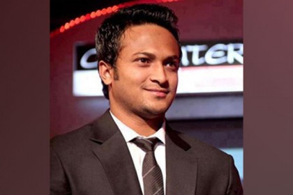 এবার স্বর্ণের ব্যবসায় সাকিব