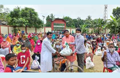 রাজশাহীতে দরিদ্রদের মুখে হাসি ফোটালো বসুন্ধরা গ্রুপ
