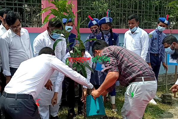 শরীয়তপুরে মুজিব বর্ষে এক হাজার বৃক্ষরোপণ কর্মসূচি