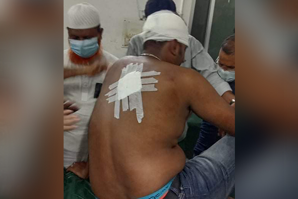 গোপালগঞ্জে পুলিশ কর্মকর্তাকে কুপিয়ে জখম, গ্রেফতার ২