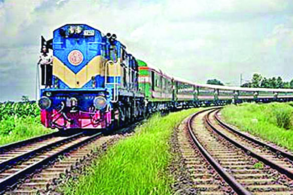 পশ্চিমাঞ্চল রেলে পাথর আতঙ্ক