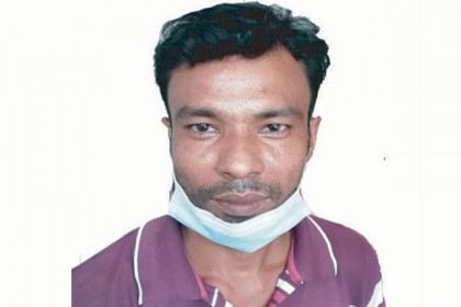 একদিনেই করোনার ২ ডোজ টিকা পেলেন জজ মিয়া 