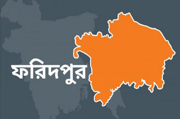 পদ্মায় নিখোঁজ দুই স্কুলশিক্ষকের সন্ধান এখনো মেলেনি