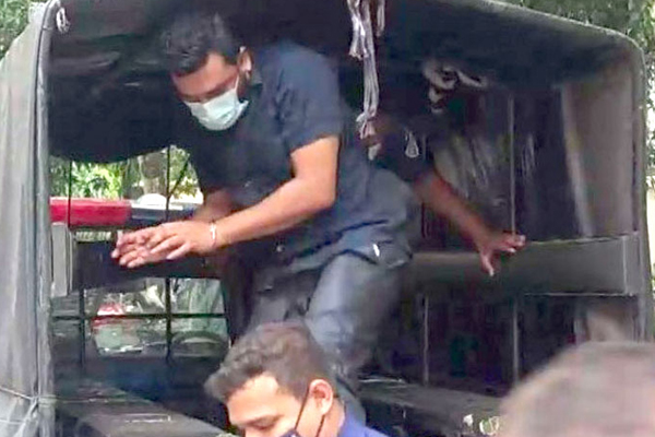 ঝিনাইদহে ব্যাংকের টাকা আত্মসাৎ, আরএমও-ম্যানেজারের পরস্পরবিরোধী বক্তব্য