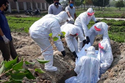 দেশে করোনায় আরও ১০২ জনের মৃত্যু

