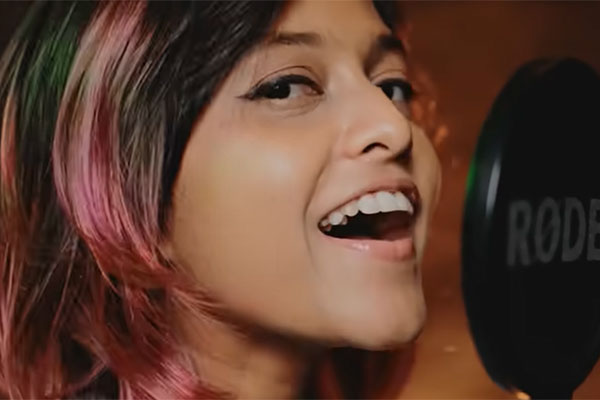 ‘মানিকে মাগে হিতে’ গেয়ে ভাইরাল হওয়া কে এই ইয়োহানি