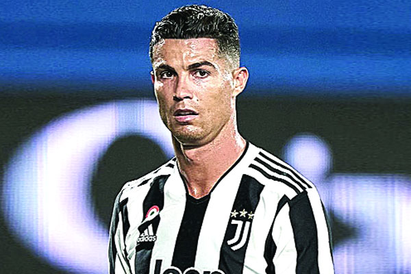 ম্যানচেস্টার ইউনাইটেডে ফিরছেন