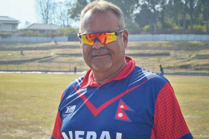 স্বেচ্ছায় সরে দাঁড়ালেন হোয়াটমোর