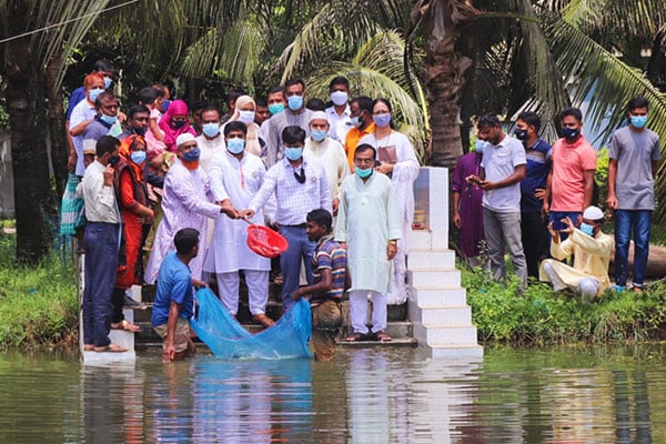 শাজাহানপুরে জাতীয় মৎস্য সপ্তাহে  মাছের পোনা অবমুক্তকরণ