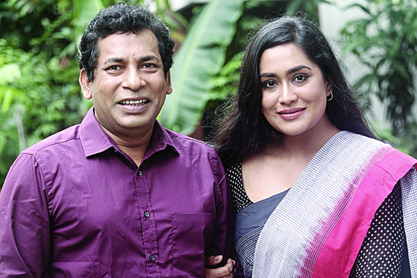 একসঙ্গে অভিনীত প্রথম ওয়েব সিরিজ
