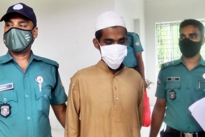 শিশু শিক্ষার্থীকে যৌন নির্যাতন, মাদরাসা শিক্ষক গ্রেফতার