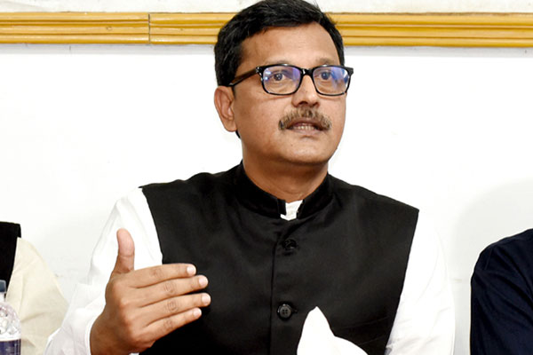 পদ্মা সেতুতে নয়, আমাদেরই আঘাত করা হচ্ছে: নৌপ্রতিমন্ত্রী

