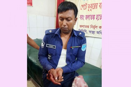 আড়াইহাজারে ডাকাত-পুলিশ গোলাগুলি, পুলিশসহ আহত ৫