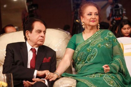 আইসিইউতে দিলীপ কুমারের স্ত্রী সায়রা বানু