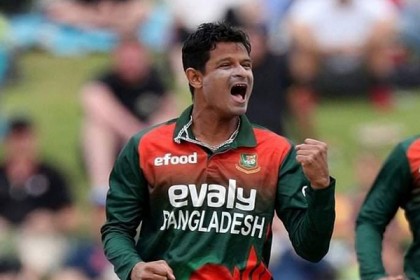 নাসুমের এক ওভারে দুই উইকেট
