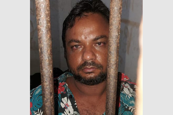 আশুগঞ্জে ইয়াবা ডিলার হানিফাকে গ্রেফতার