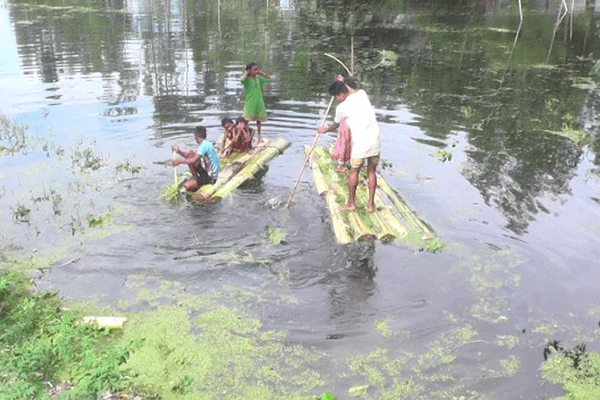 কুড়িগ্রামে ৬০ হাজার মানুষ পানিবন্দি 