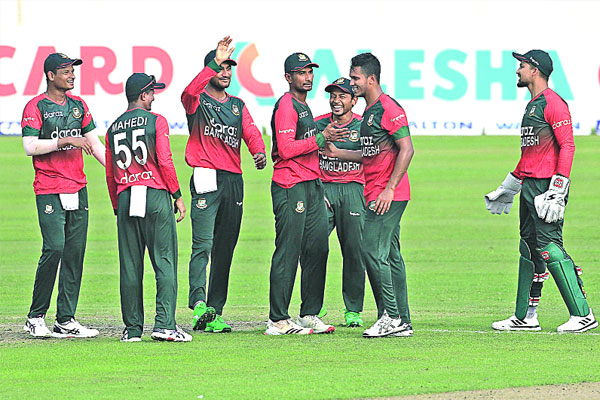 টাইগারদের জয়োৎসব