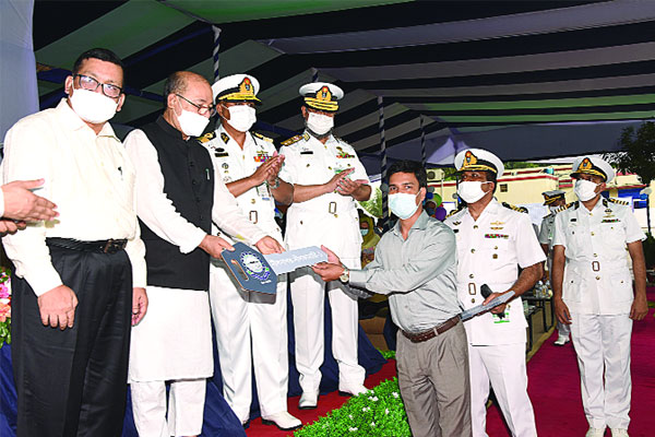 মাল্টিপারপাস এক্সেসিবল রেসকিউ বোট হস্তান্তর