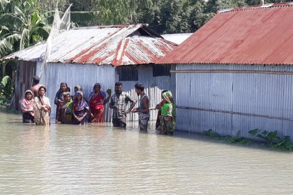 দেশের বন্যা পরিস্থিতি আরও খারাপ হওয়ার আশঙ্কা

