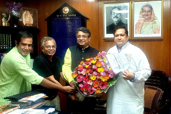 ক্রীড়া প্রতিমন্ত্রীর সঙ্গে ফেন্সিং অ্যাসোসিয়েশনের নেতৃবৃন্দের সাক্ষাৎ