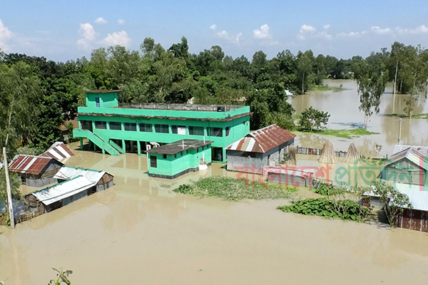 বিপৎসীমার ৫৯ সেন্টিমিটার ওপর দিয়ে প্রবাহিত হচ্ছে যমুনা নদীর পানি