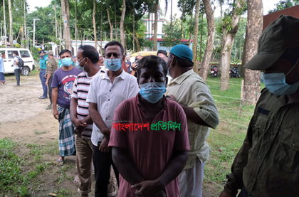 শান্তিপূর্ণভাবে সিলেট-৩ আসন উপ-নির্বাচনের ভোটগ্রহণ চলছে