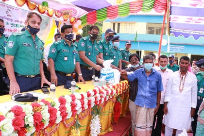 চরাঞ্চলে ৩০০ পরিবারকে খাদ্য সহায়তা আরএমপি’র