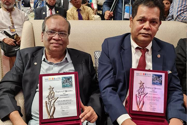‘কভিড হিরো’ পুরস্কার পেলেন ডা. এবিএম আব্দুল্লাহ এবং ডা. মনিলাল আইচ লিটু