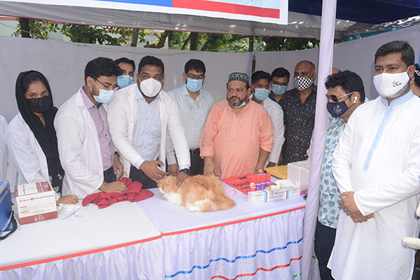 বগুড়ায় পোষা প্রাণীর চিকিৎসা সেবায় মেডিকেল ক্যাম্পেইন