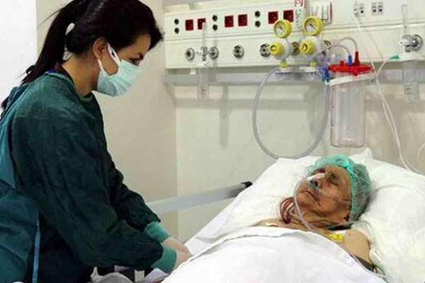 করোনাকে জয় করলেন তুরস্কের ১১৬ বছর বয়সী এক নারী