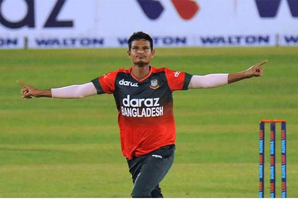 রানের খাতা খোলার আগেই উইকেট হারাল কিউইরা!