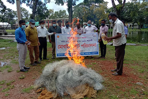 নেত্রকোনায় অবৈধ কারেন্ট জাল জব্দ