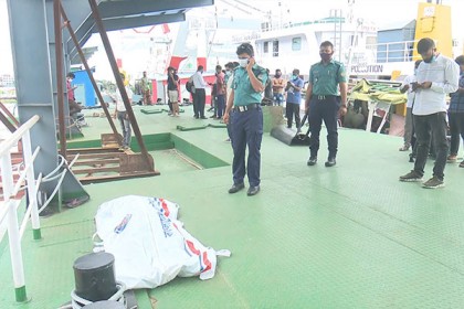 কীর্তনখোলা নদীতে পড়ে নিখোঁজ ছাত্রের মরদেহ ১২ দিন পর উদ্ধার