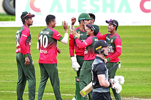 টানা তৃতীয় সিরিজ জয়ে ইতিহাস টাইগারদের