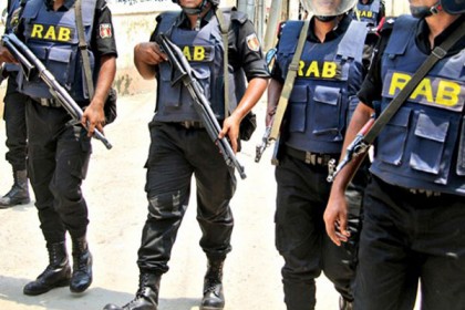 বসিলায় ‘জঙ্গি আস্তানায়’ র‌্যাবের অভিযান